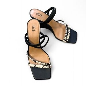 NWT Snake Sandals Platform
